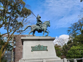 高知城/山内一豊の像