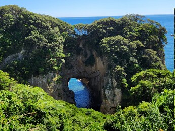 白山洞門